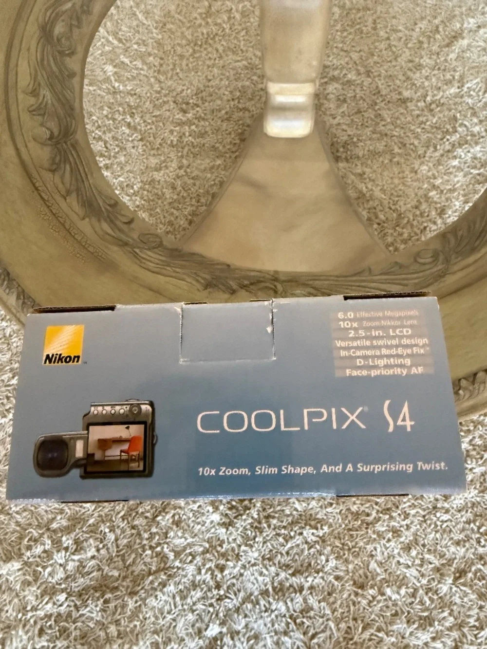 Nikon COOLPIX S4 6.0MP 10X Zoom Digital Camera Bundle Cables Strap Manuals